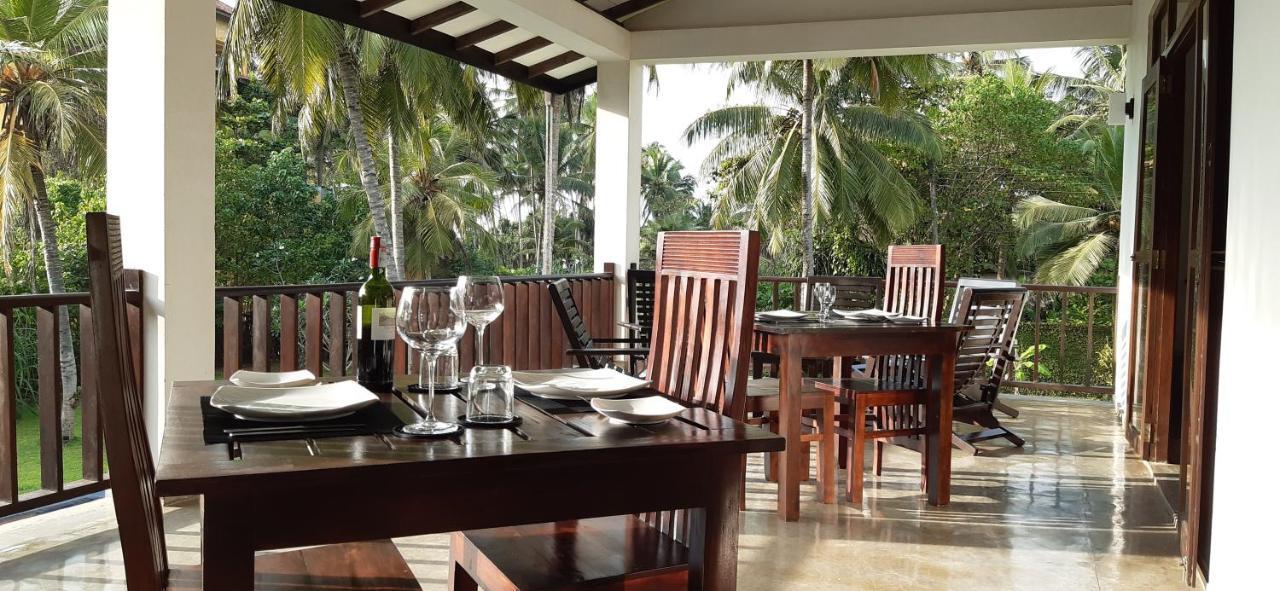 Nil Menik Villa Bentota Buitenkant foto